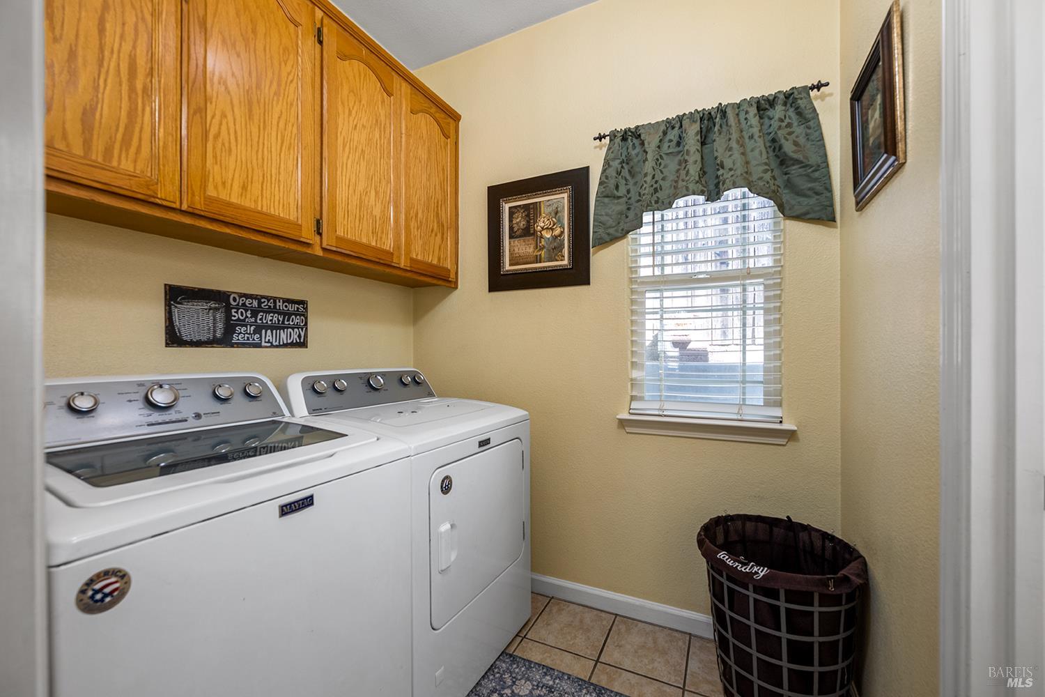 34 W Brookside Drive