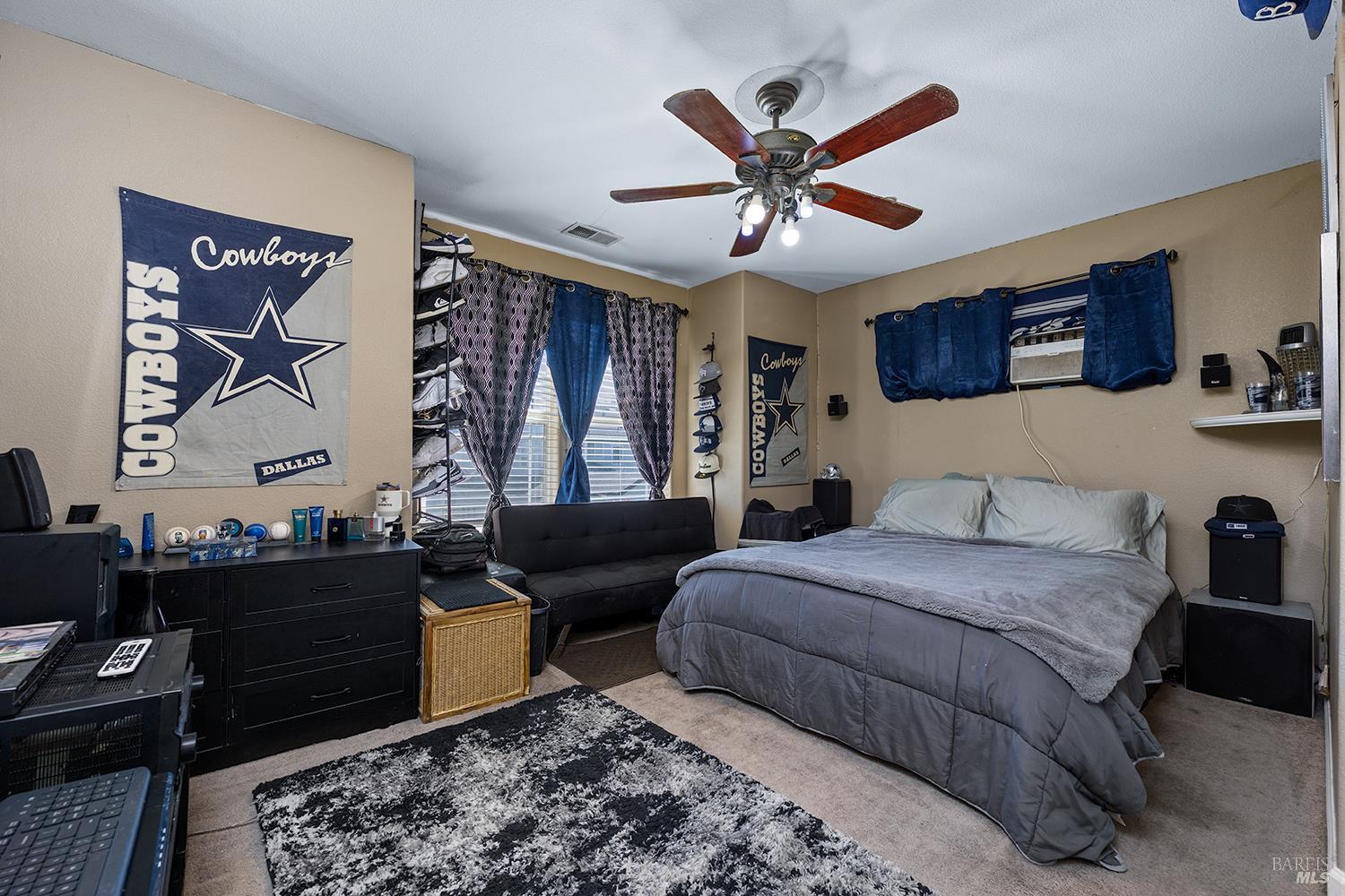 34 W Brookside Drive