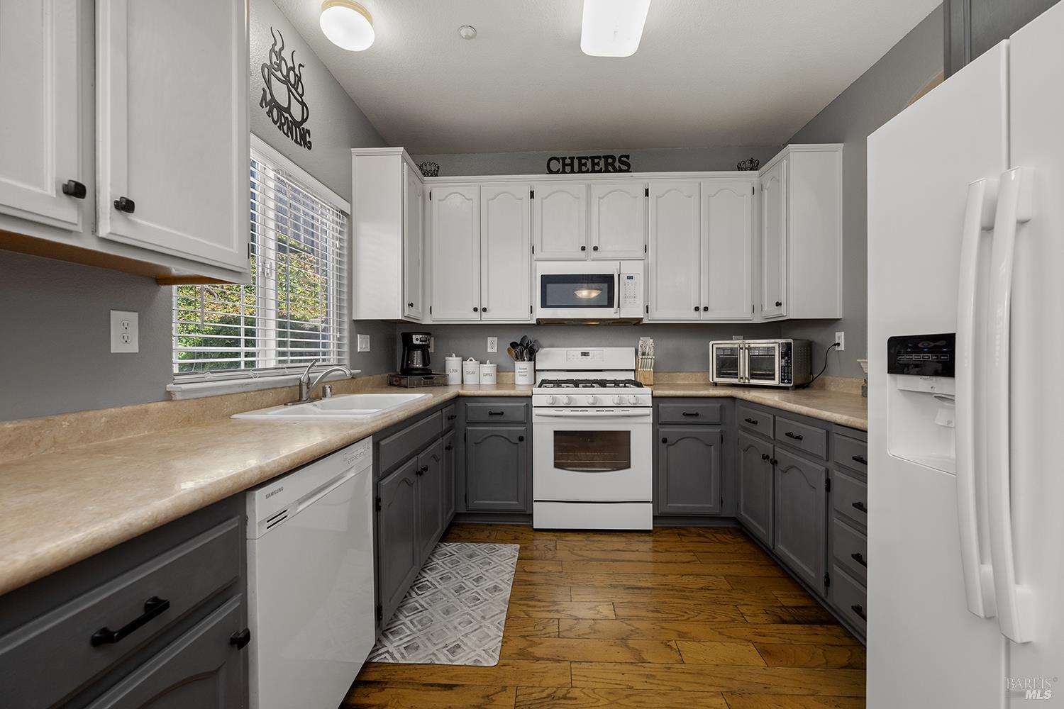 34 W Brookside Drive