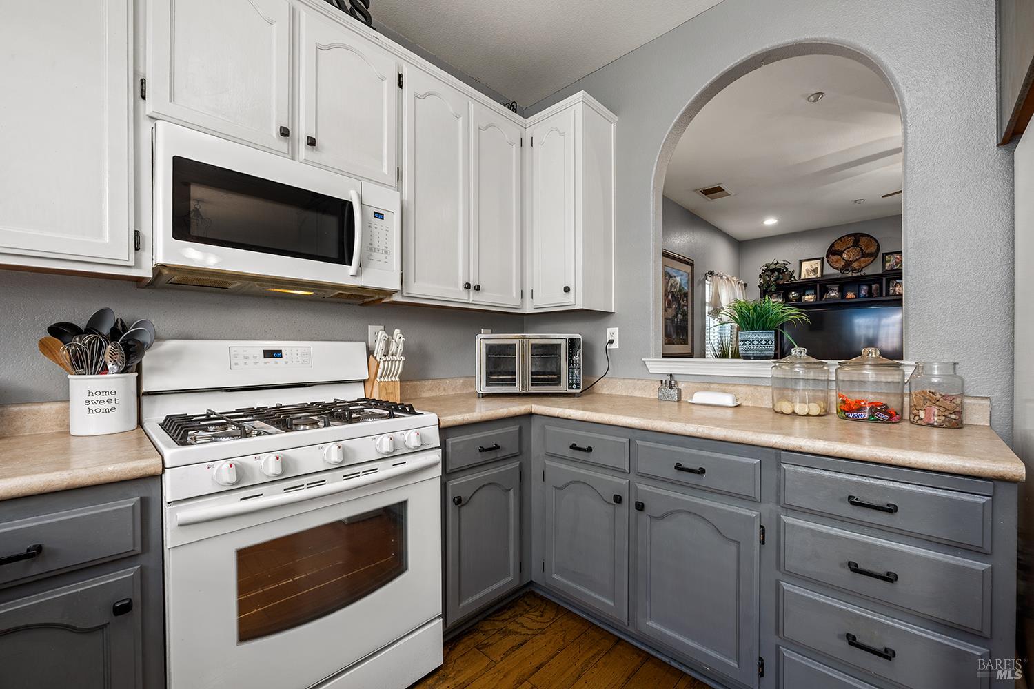 34 W Brookside Drive