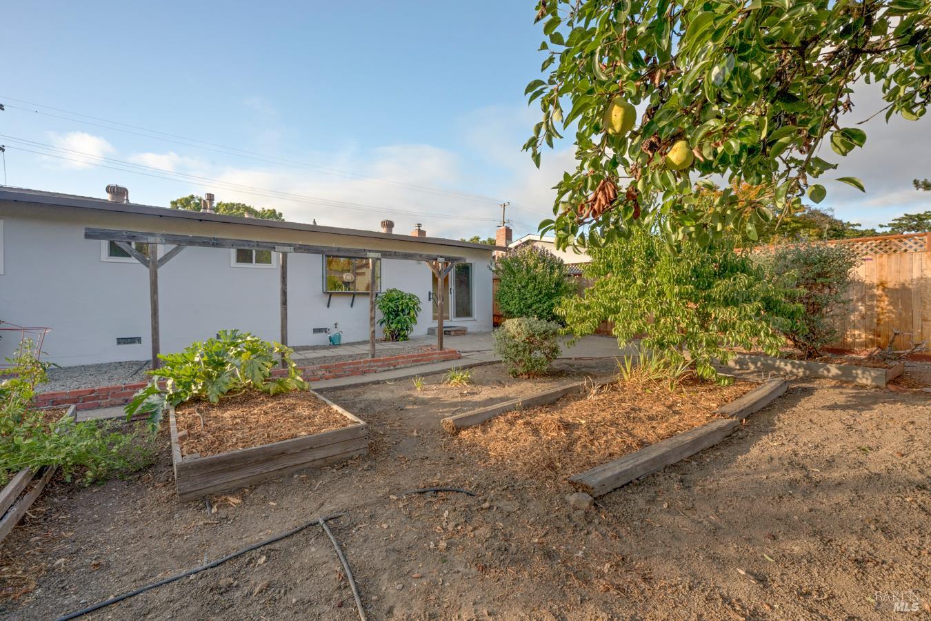 4772 Sunshine Avenue