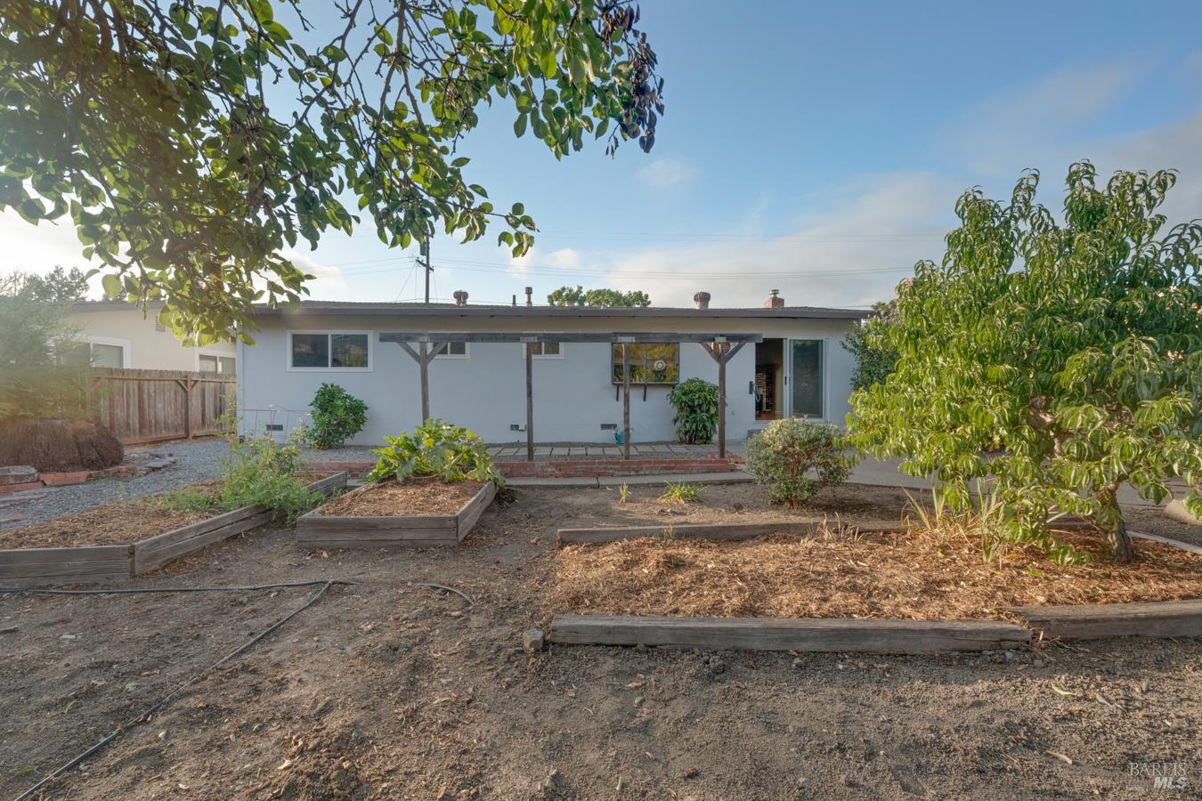 4772 Sunshine Avenue