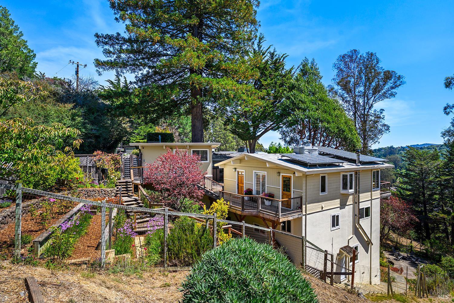 646 Ridgewood Avenue