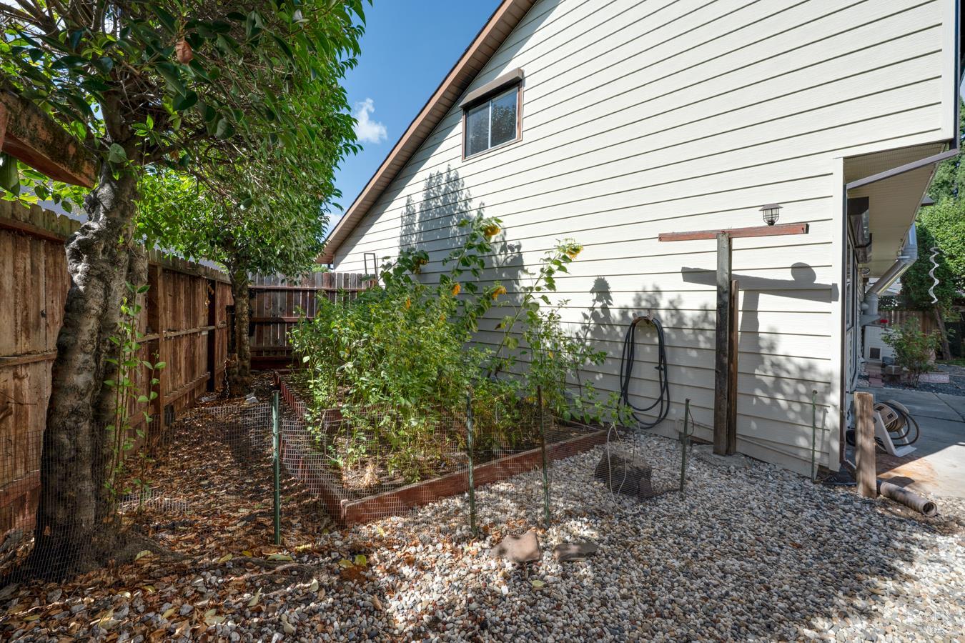 1008 Santa Clara Lane
