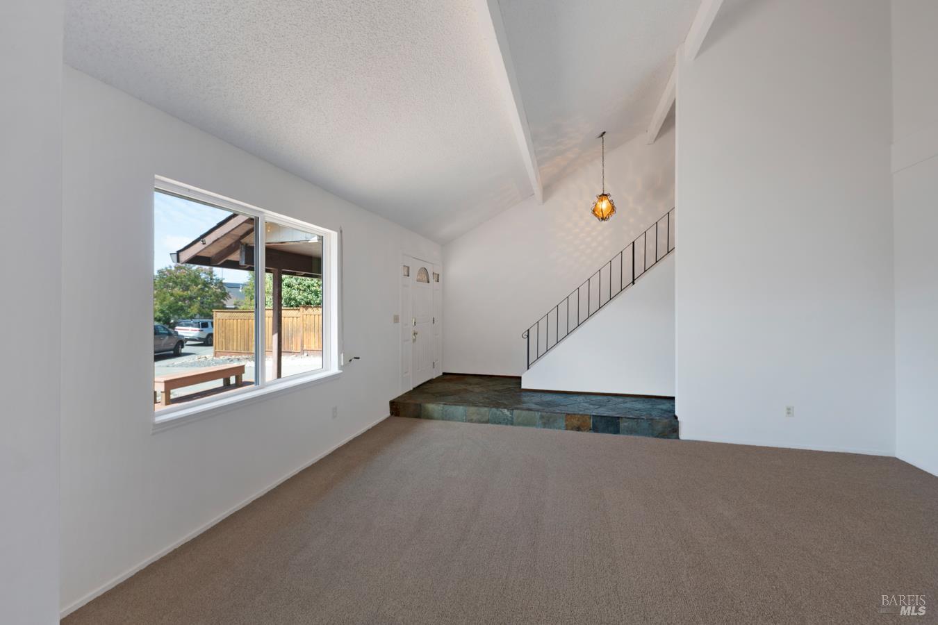 1008 Santa Clara Lane