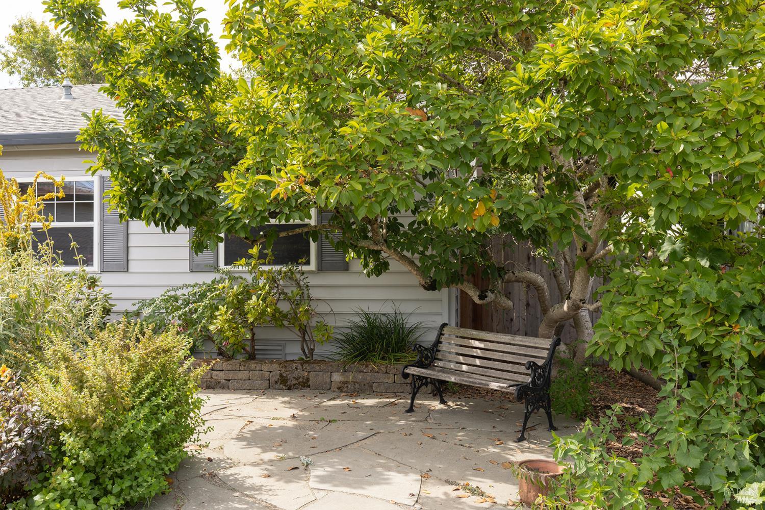204 Sutter Street