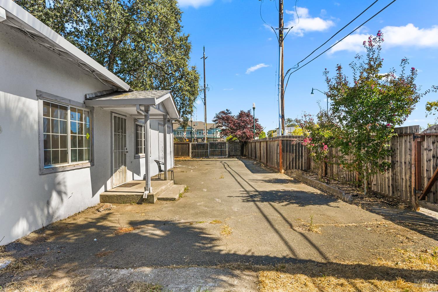 445 Windsor River Road