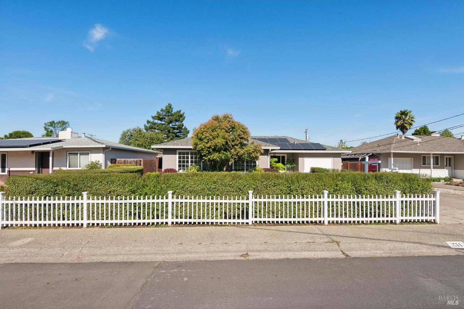 611 Galerita Way