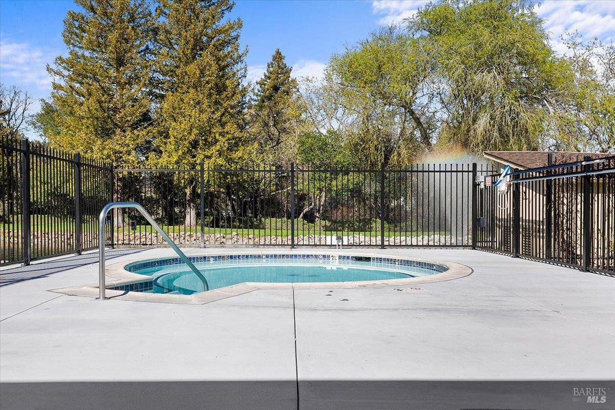 3005 Aurora Court