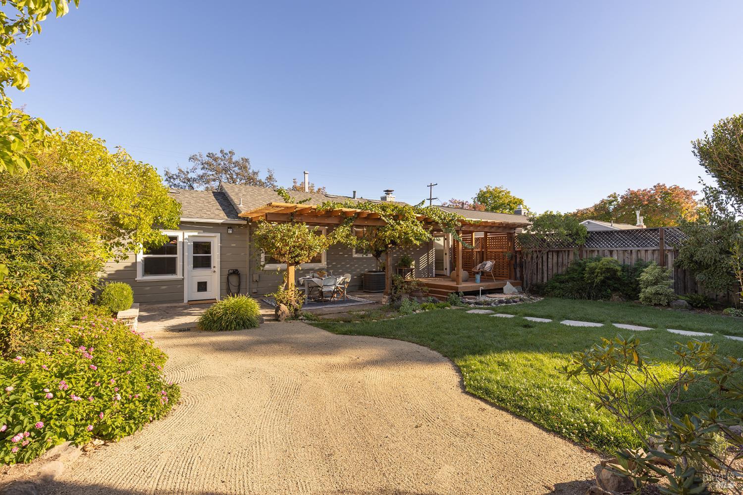 2221 Grahn Drive