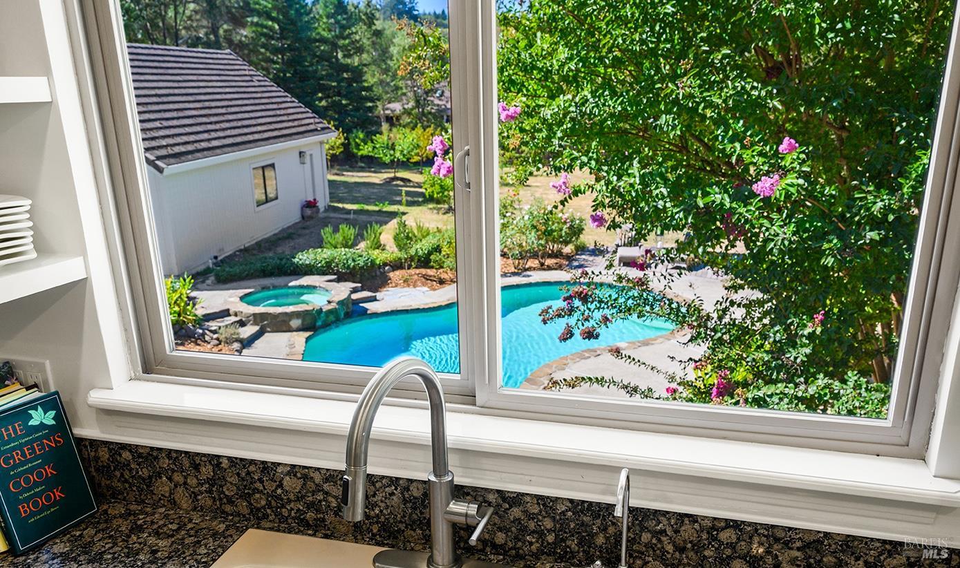 231 Zinfandel Road