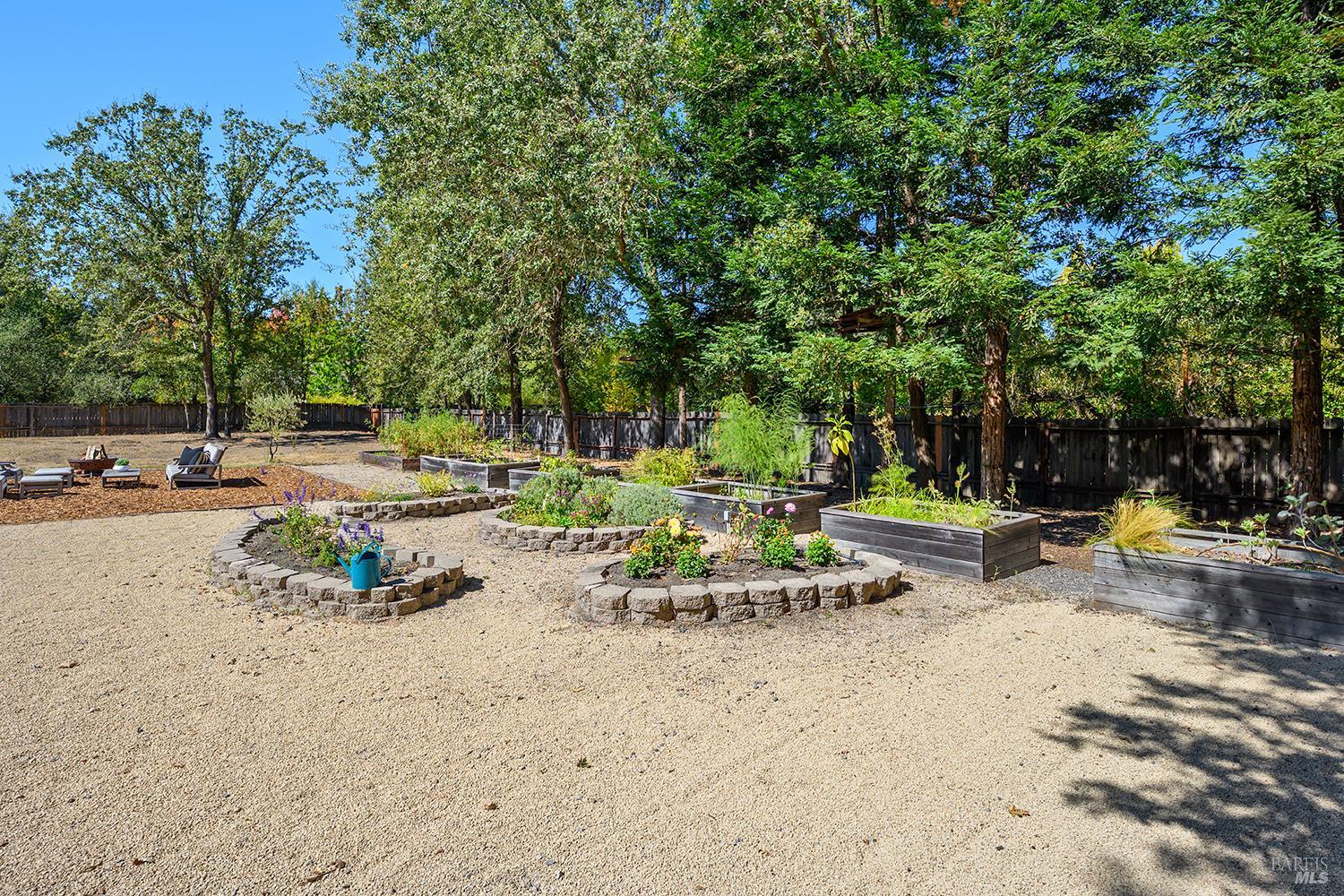 231 Zinfandel Road