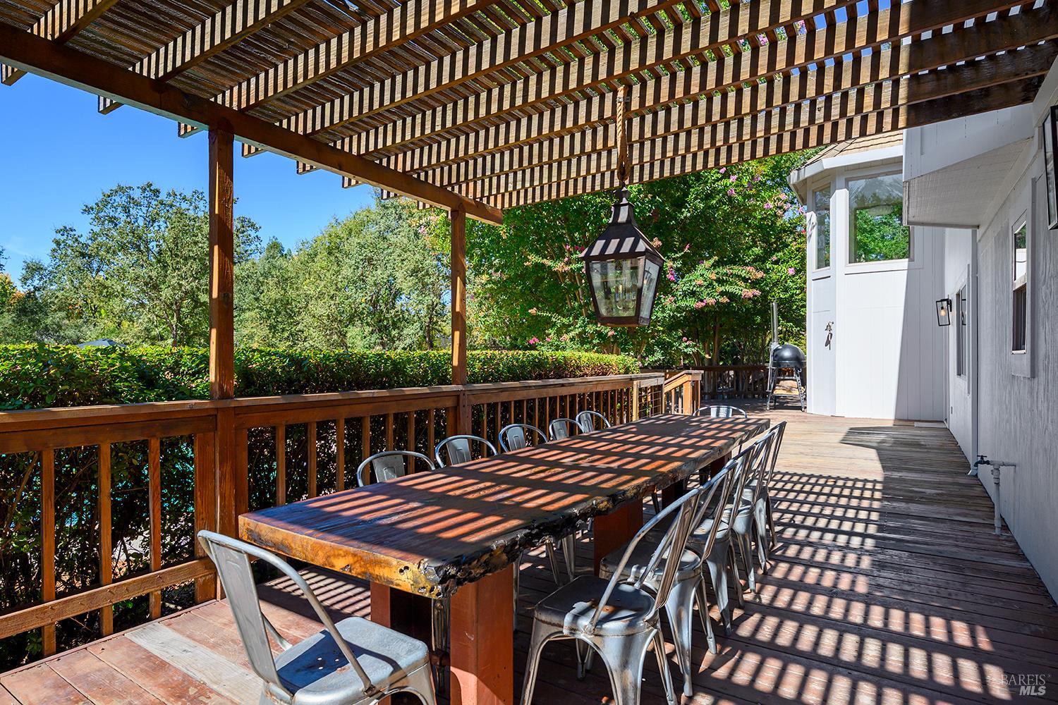 231 Zinfandel Road