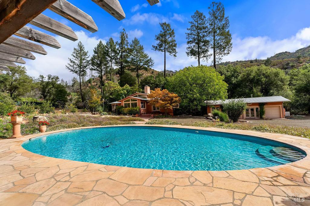 321 Dutch Henry Canyon Road