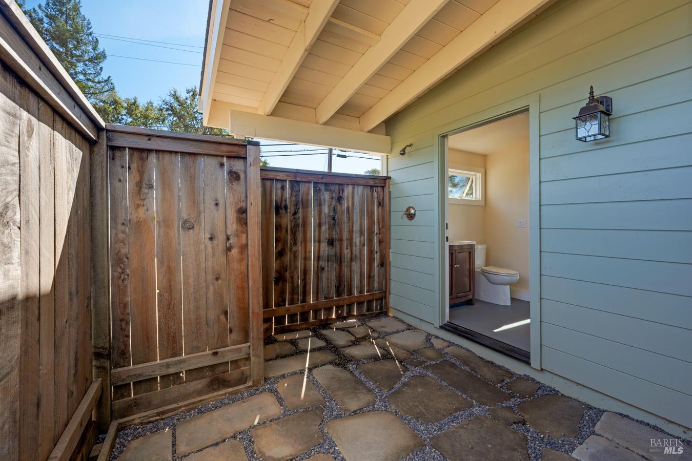 8622 Green Valley Road