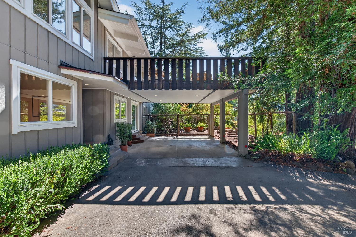 25 Elm Avenue