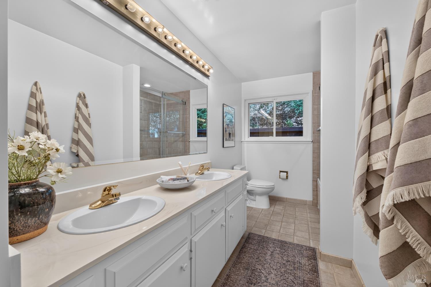 25 Elm Avenue