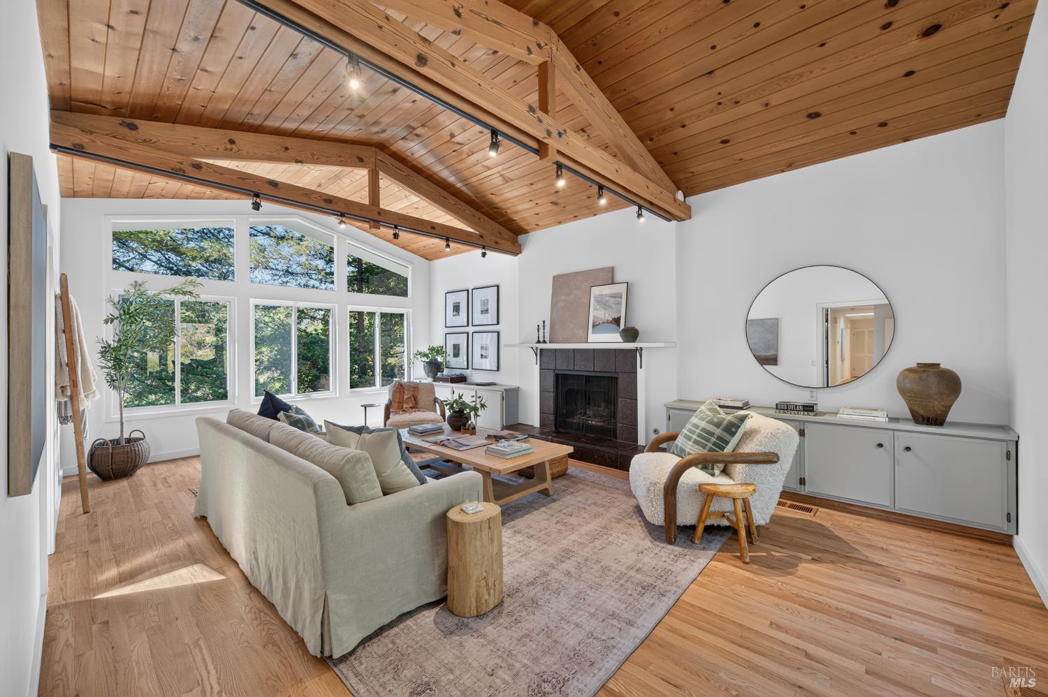 25 Elm Avenue