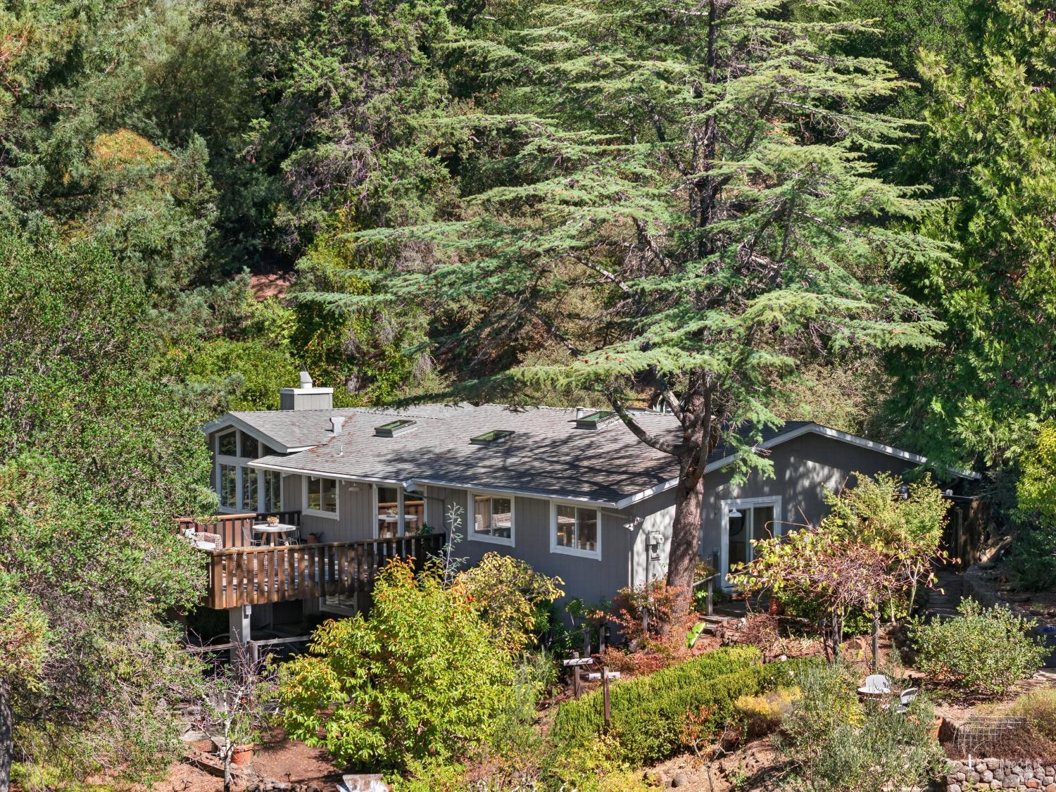 25 Elm Avenue