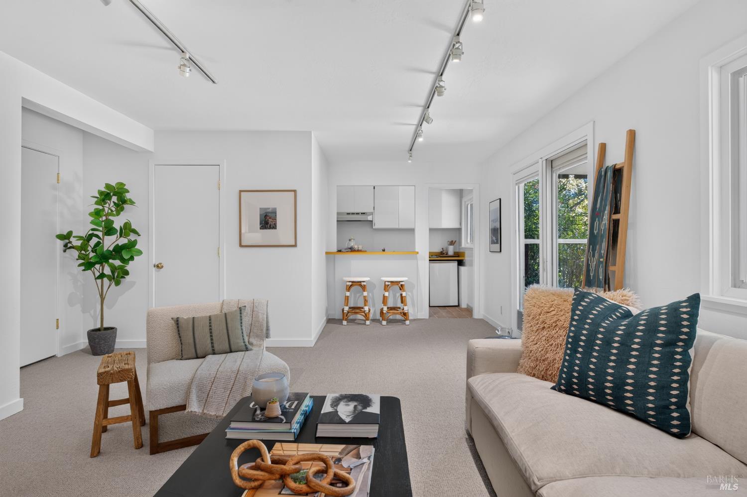 25 Elm Avenue
