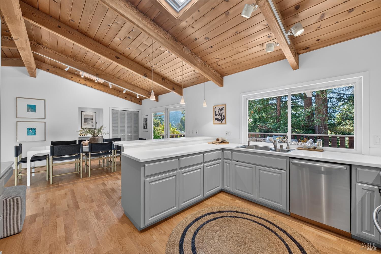 25 Elm Avenue