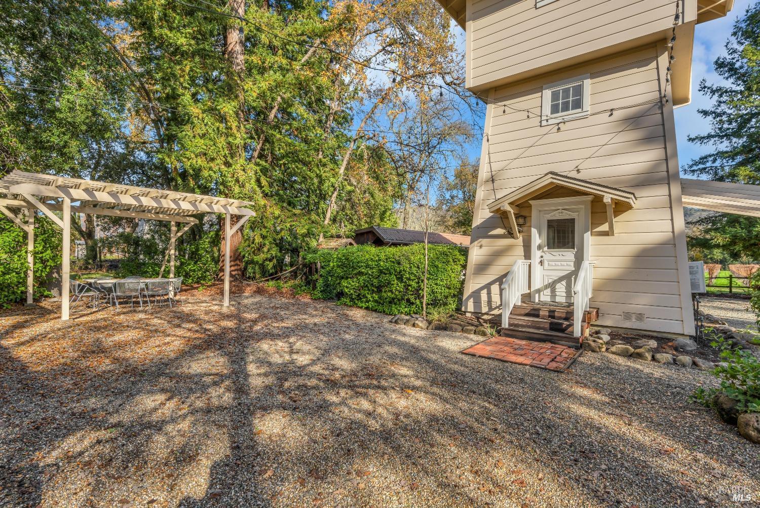 1105 Bale Lane