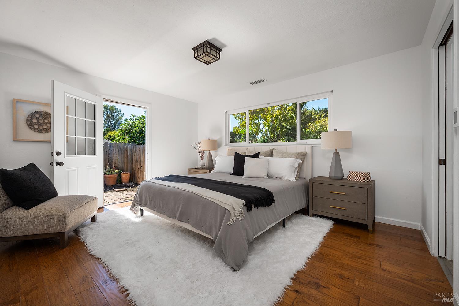 1015 Manor Drive