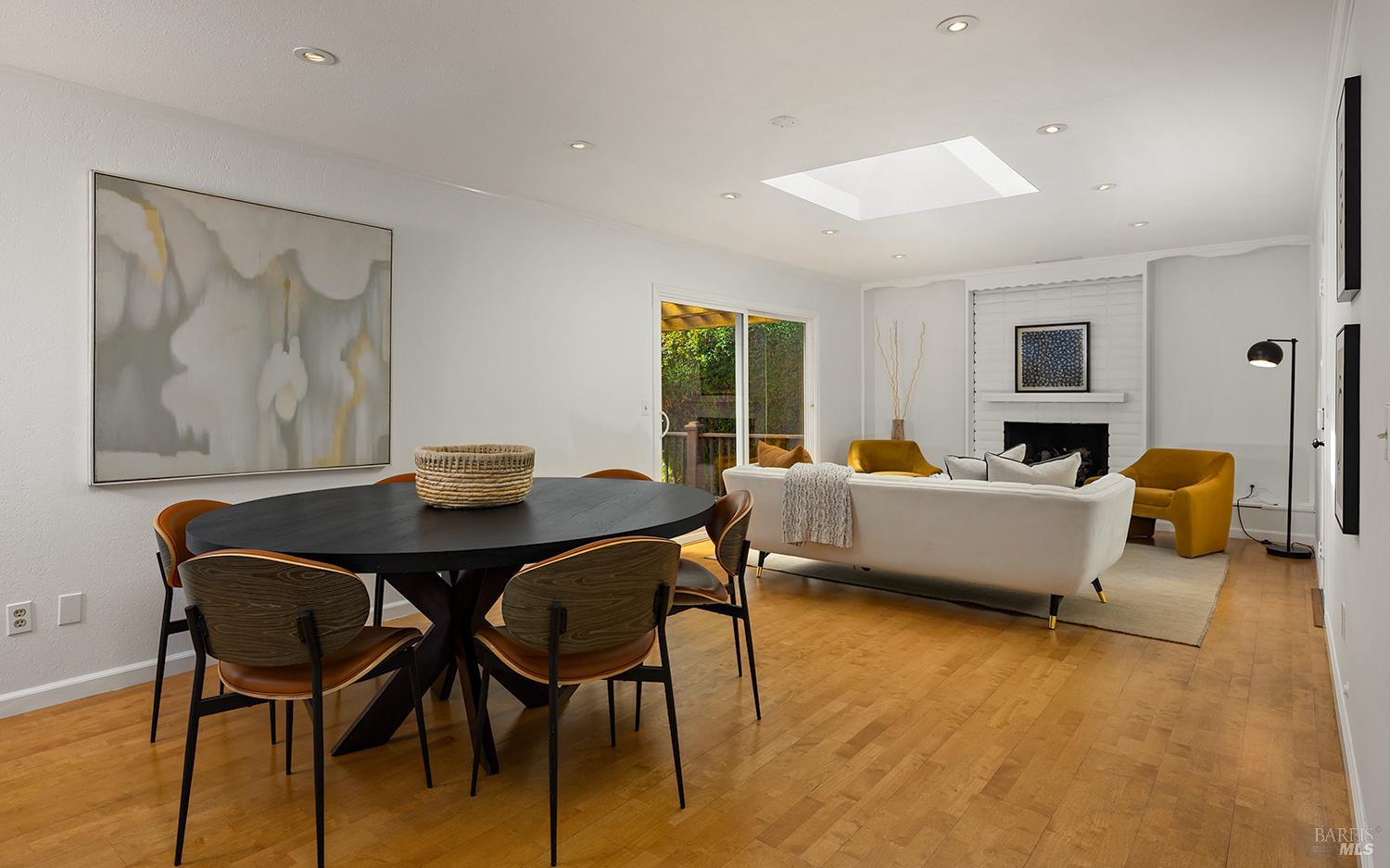 1015 Manor Drive