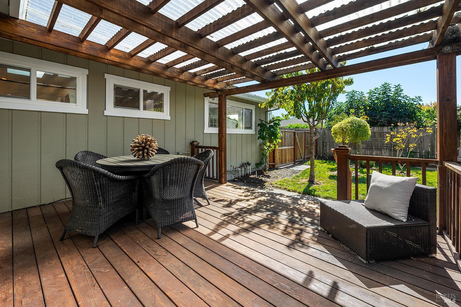 1015 Manor Drive