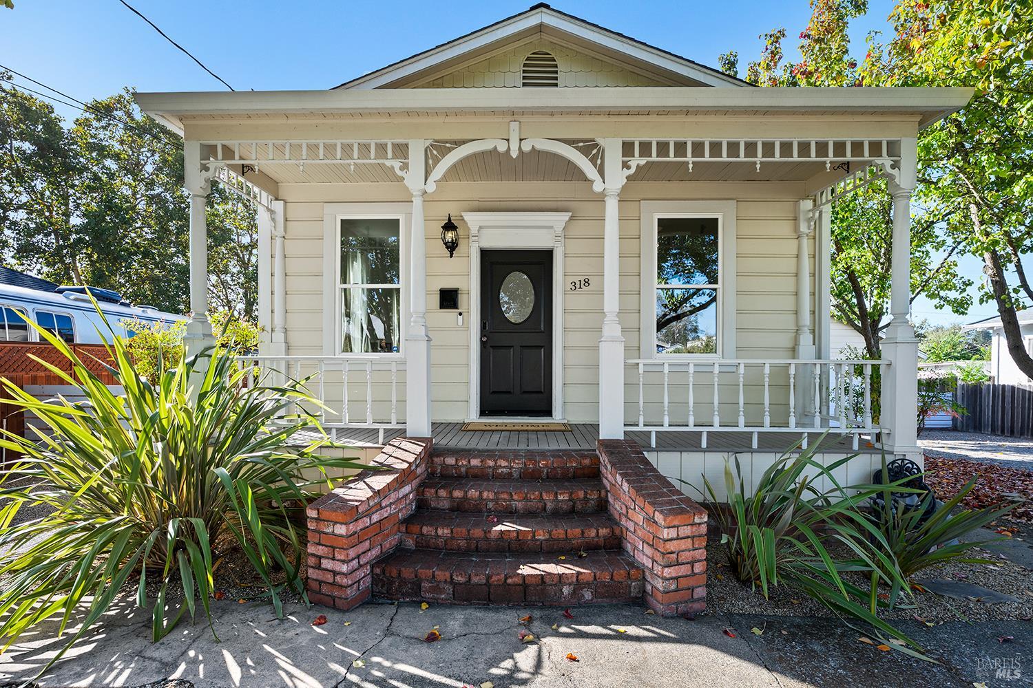 318 Mason Street