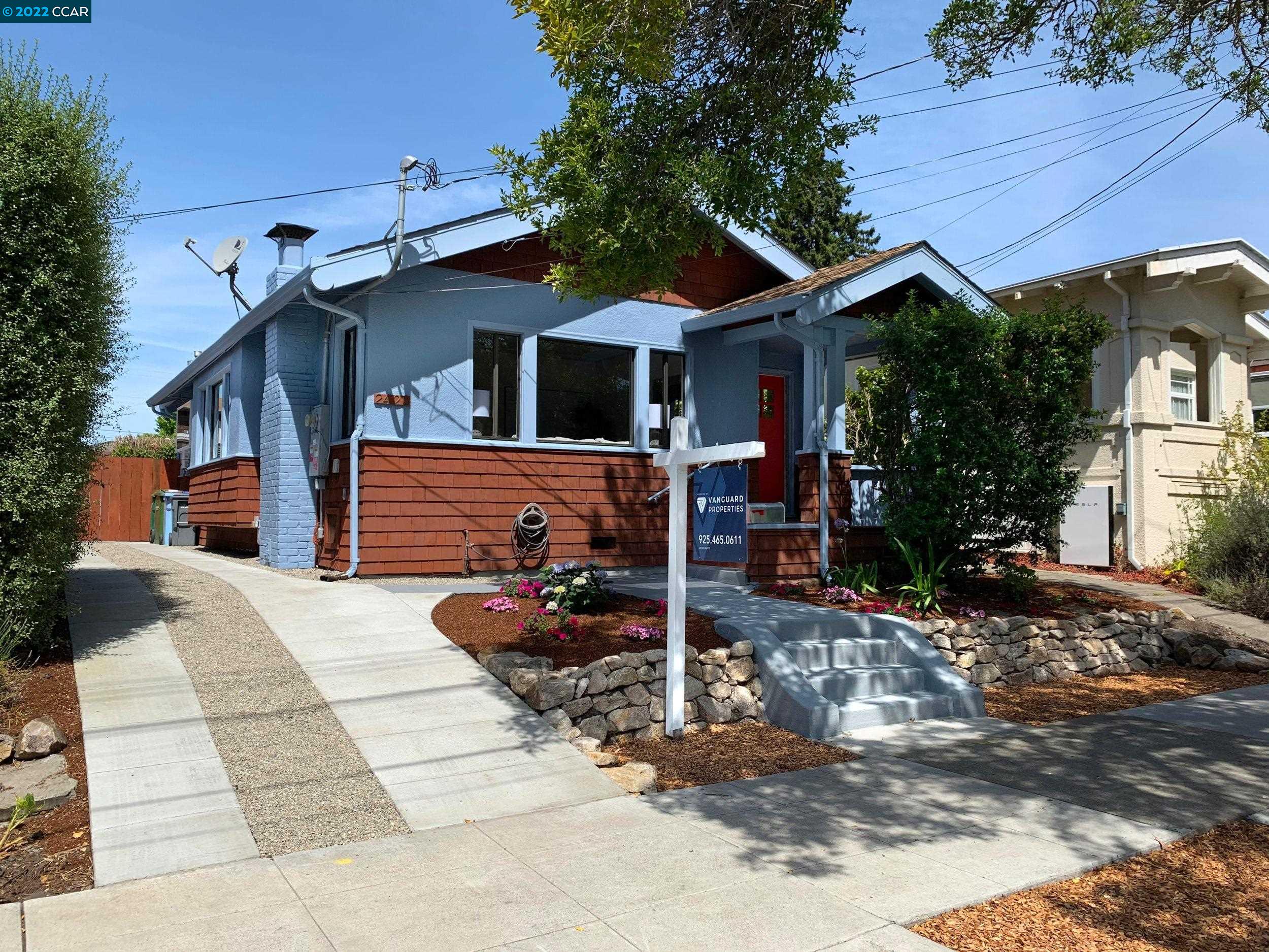 2420 Sacramento Street