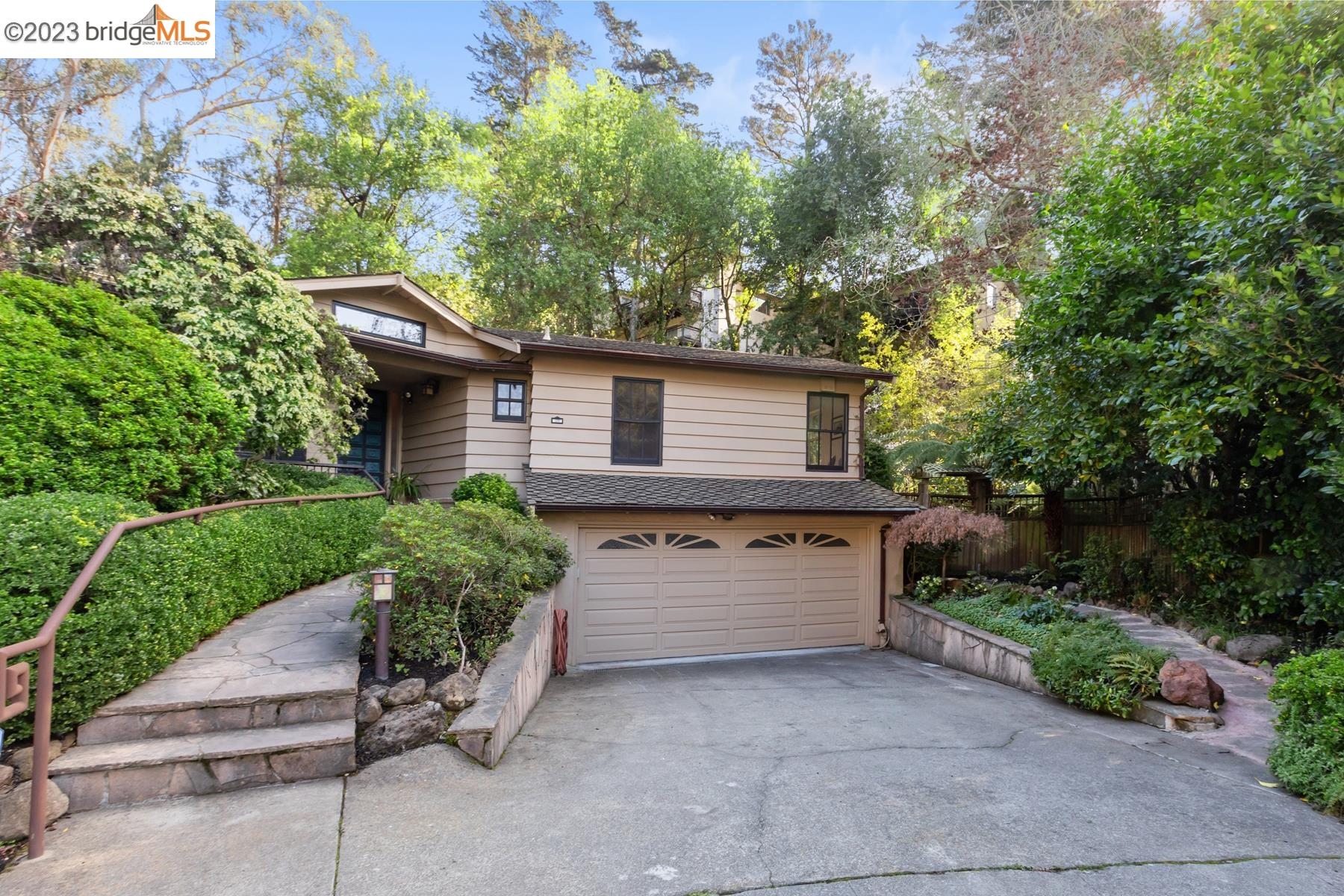 20 Ascot Place