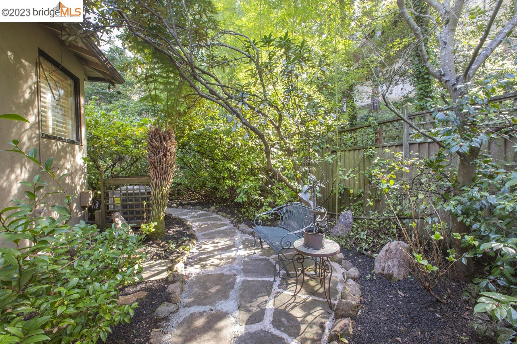 20 Ascot Place