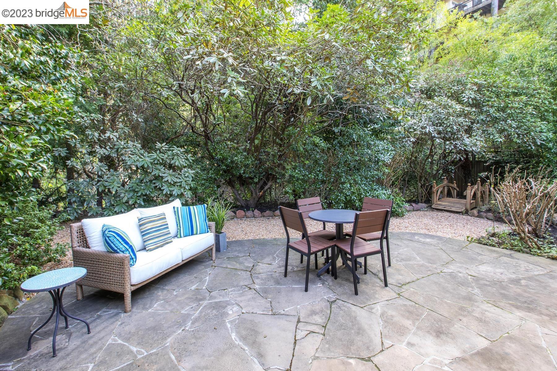 20 Ascot Place