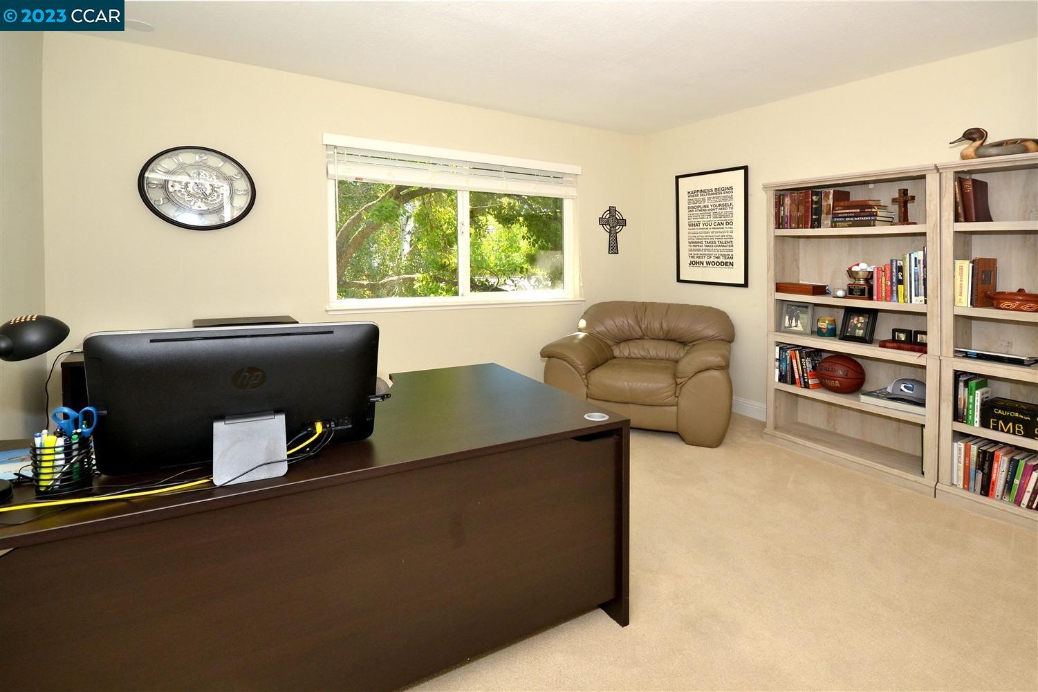 76 Fountainhead Ct