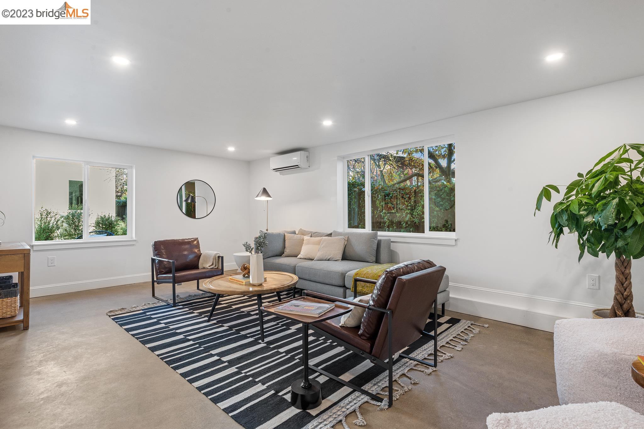 1173 Hearst