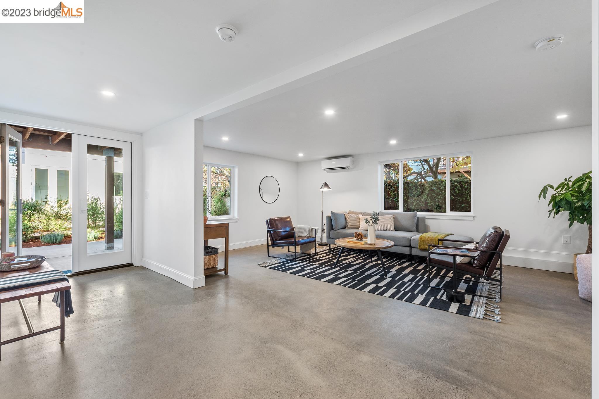 1173 Hearst