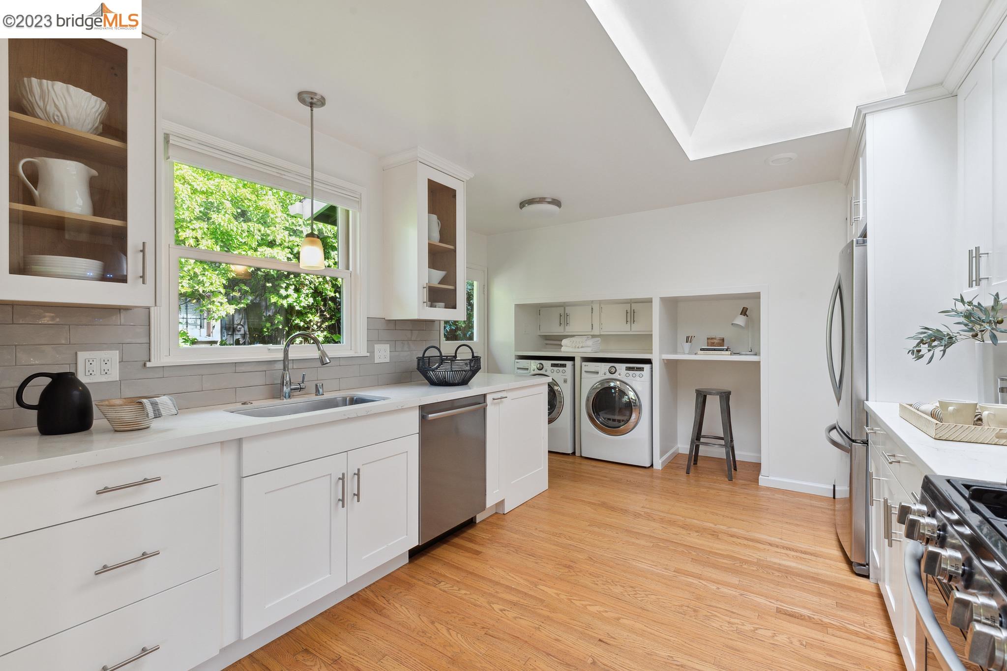 3964 Fruitvale Ave