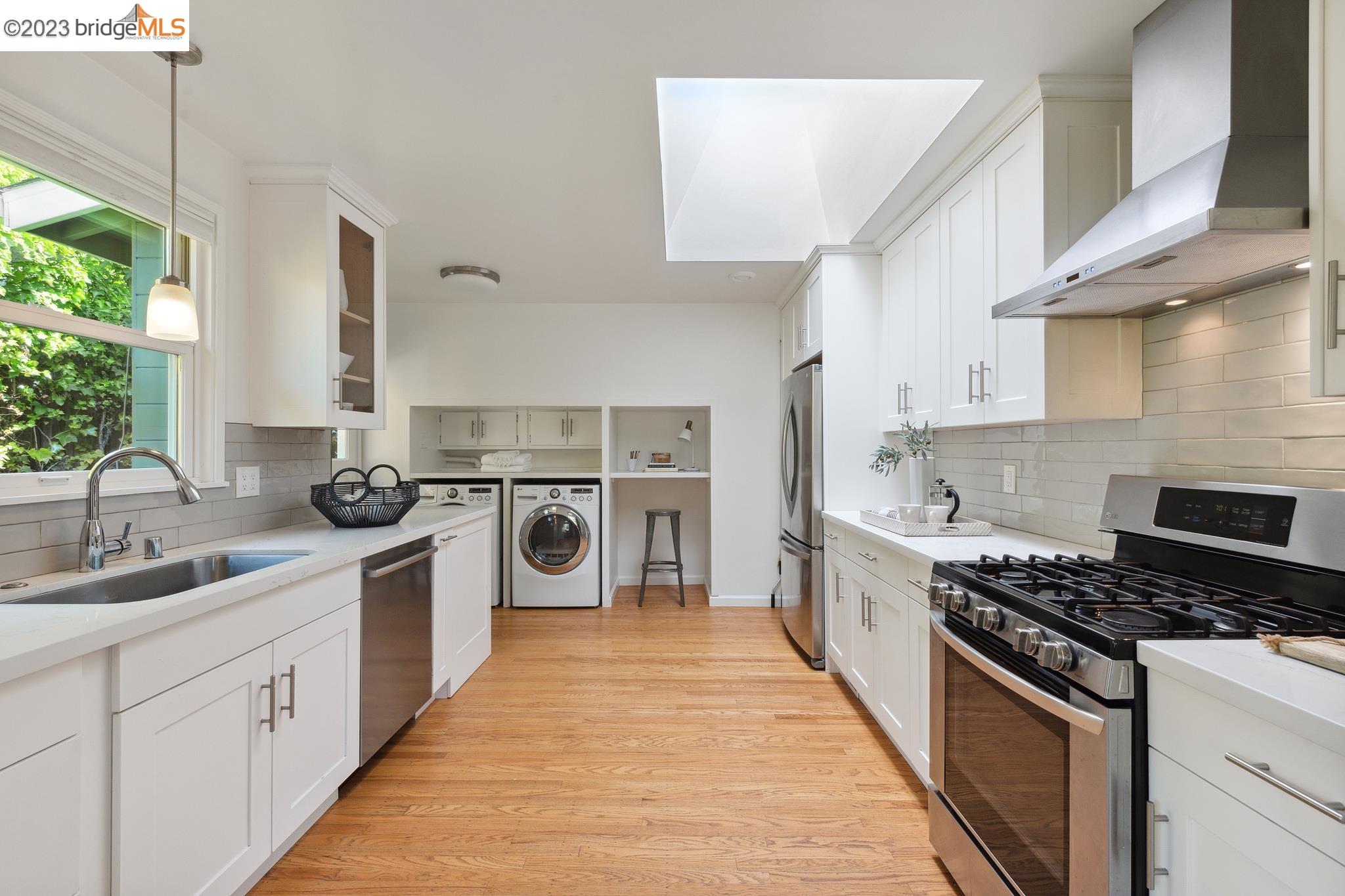 3964 Fruitvale Ave