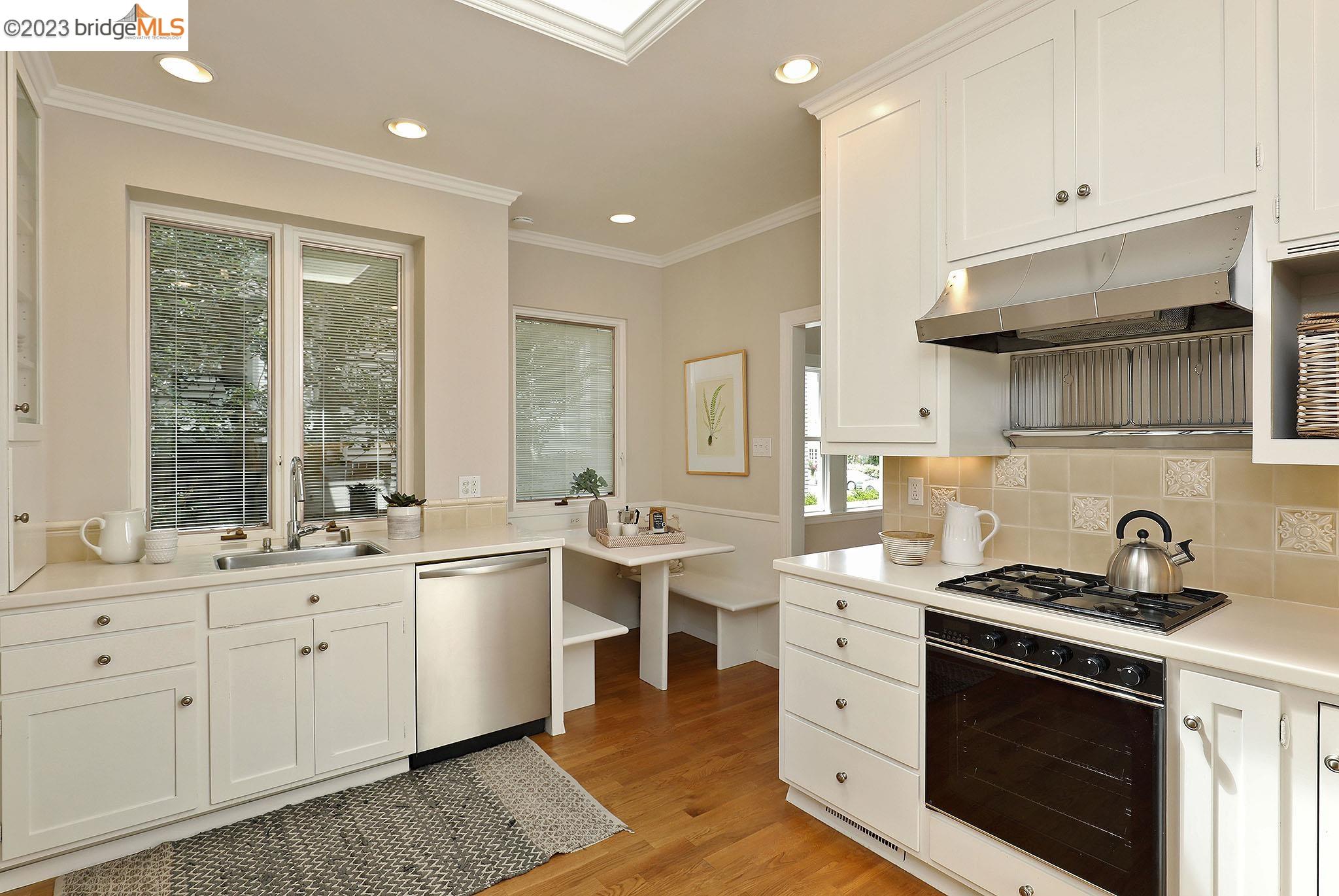 208 Highland Ave