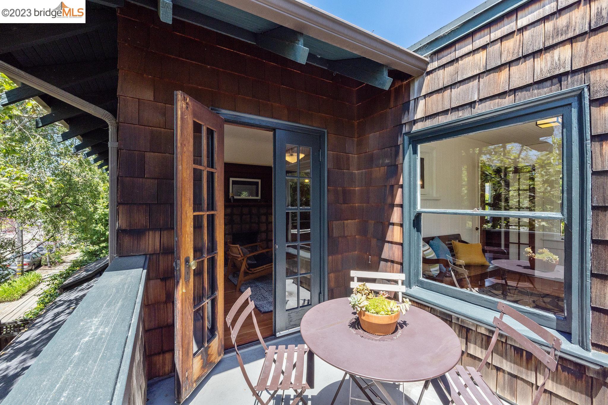 2827 Piedmont Ave