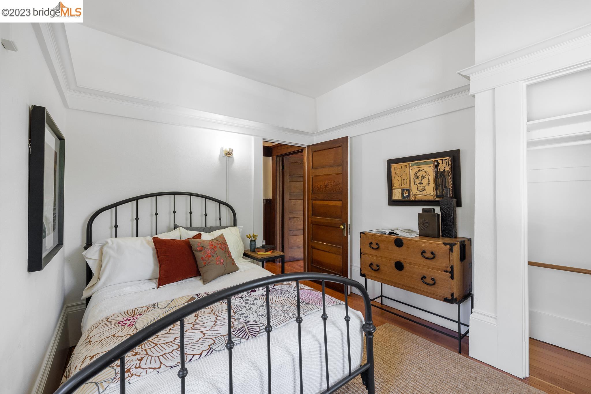 2827 Piedmont Ave