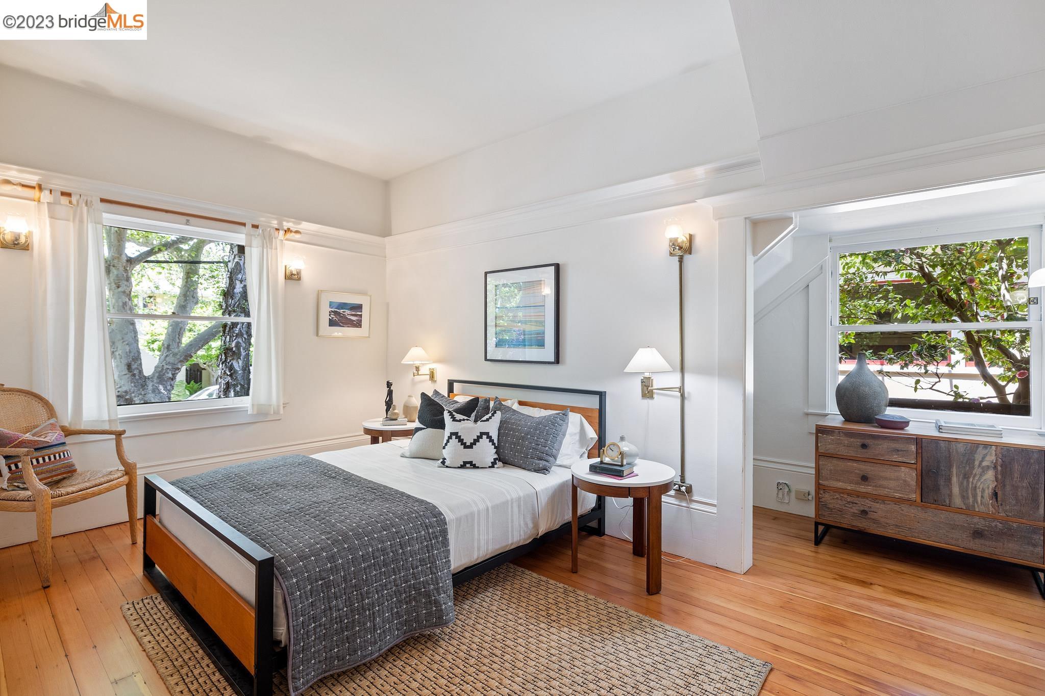 2827 Piedmont Ave