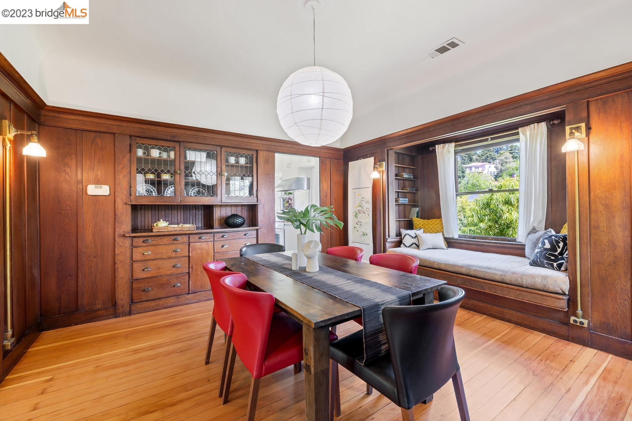 2827 Piedmont Ave