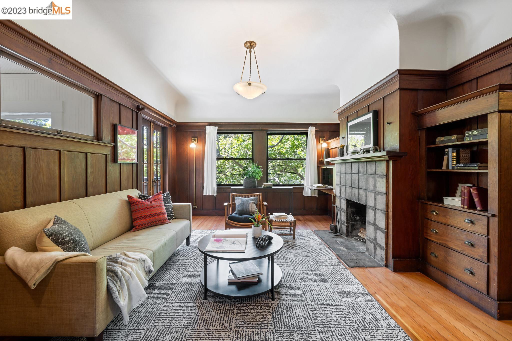 2827 Piedmont Ave