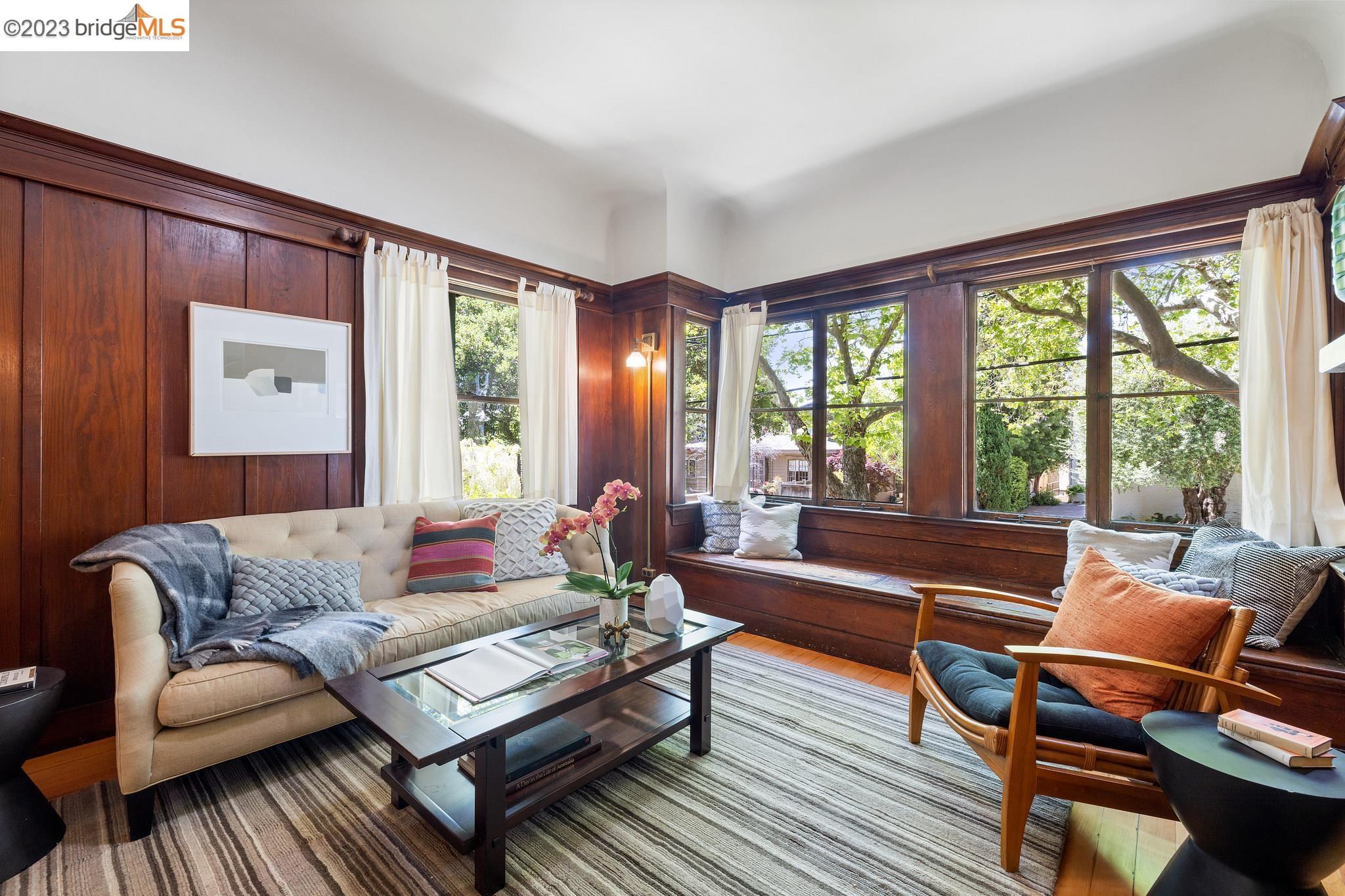 2827 Piedmont Ave