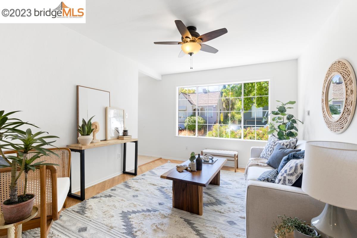 3826 Laguna Ave