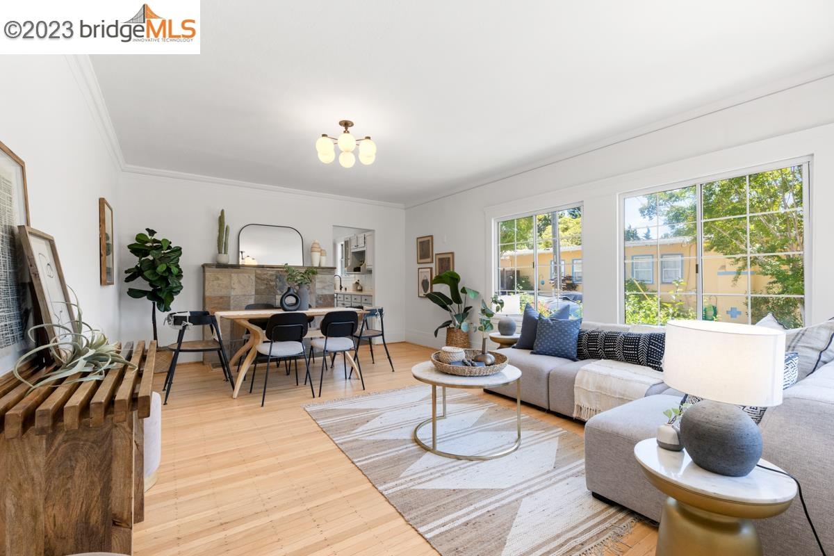 3826 Laguna Ave