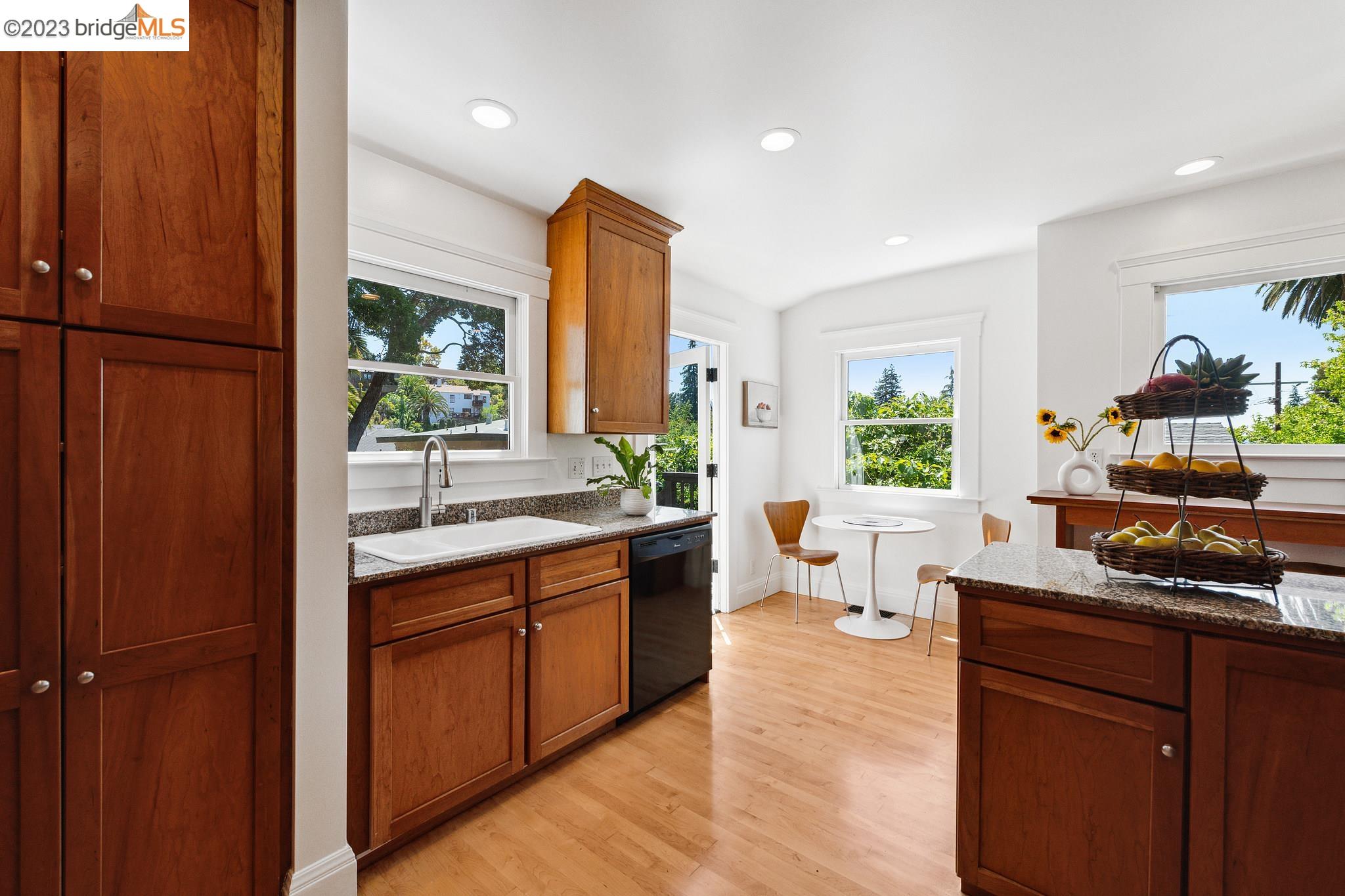 6115 N. Rockridge Blvd.