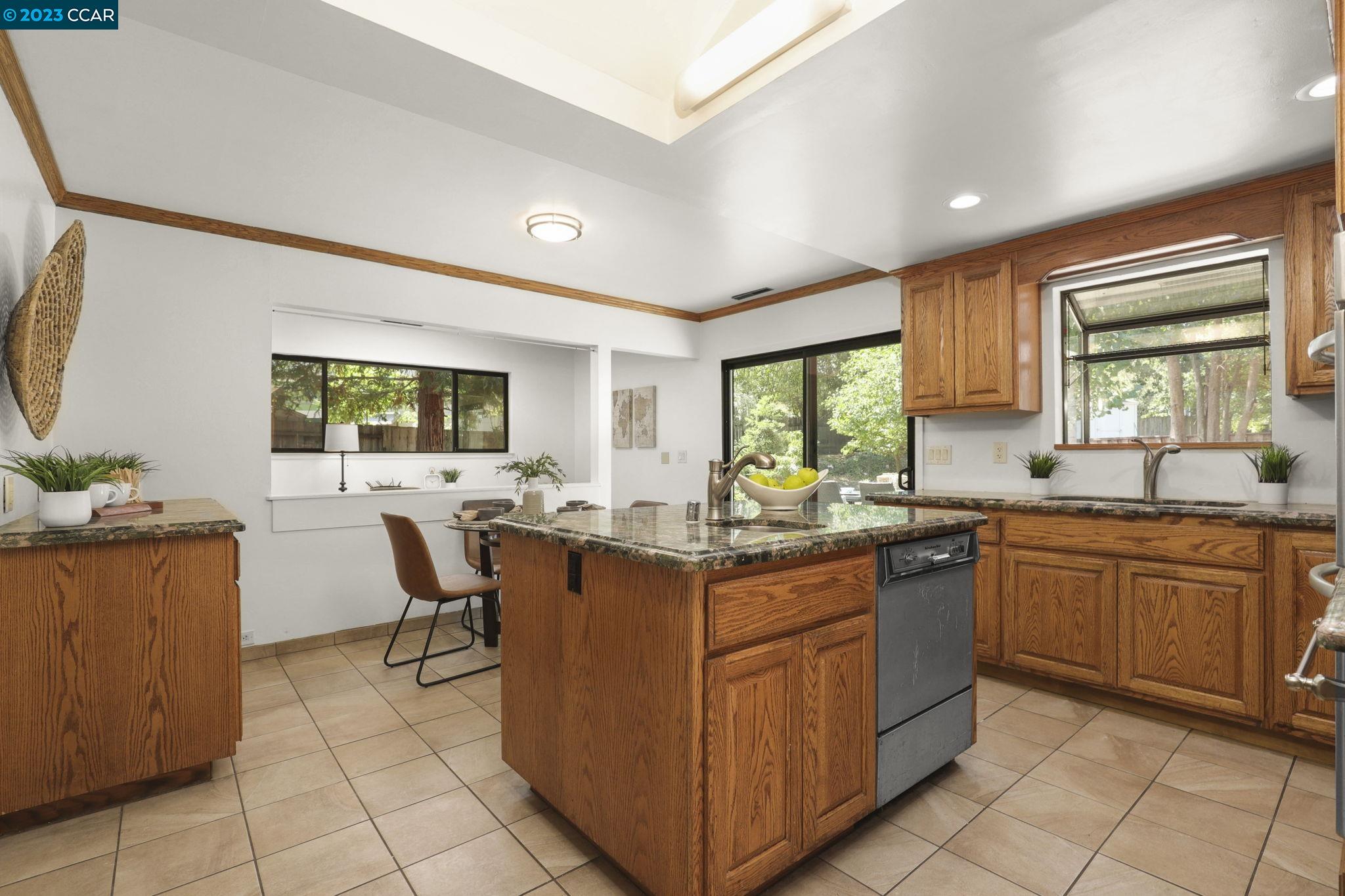 442 Minton Ct